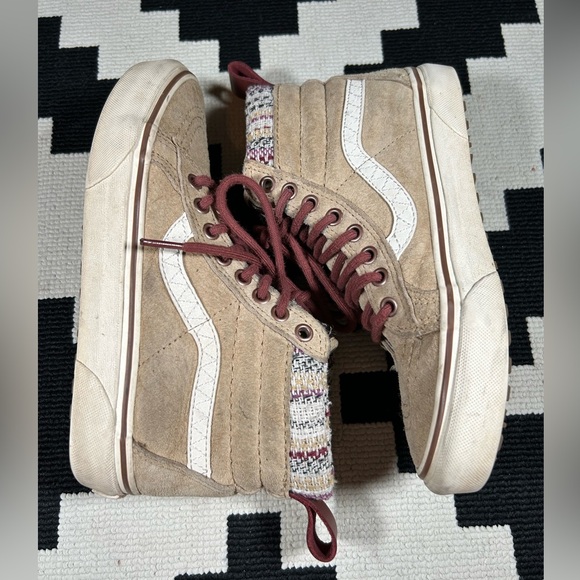 Rad VANS high top sneakers!! - Picture 6 of 10